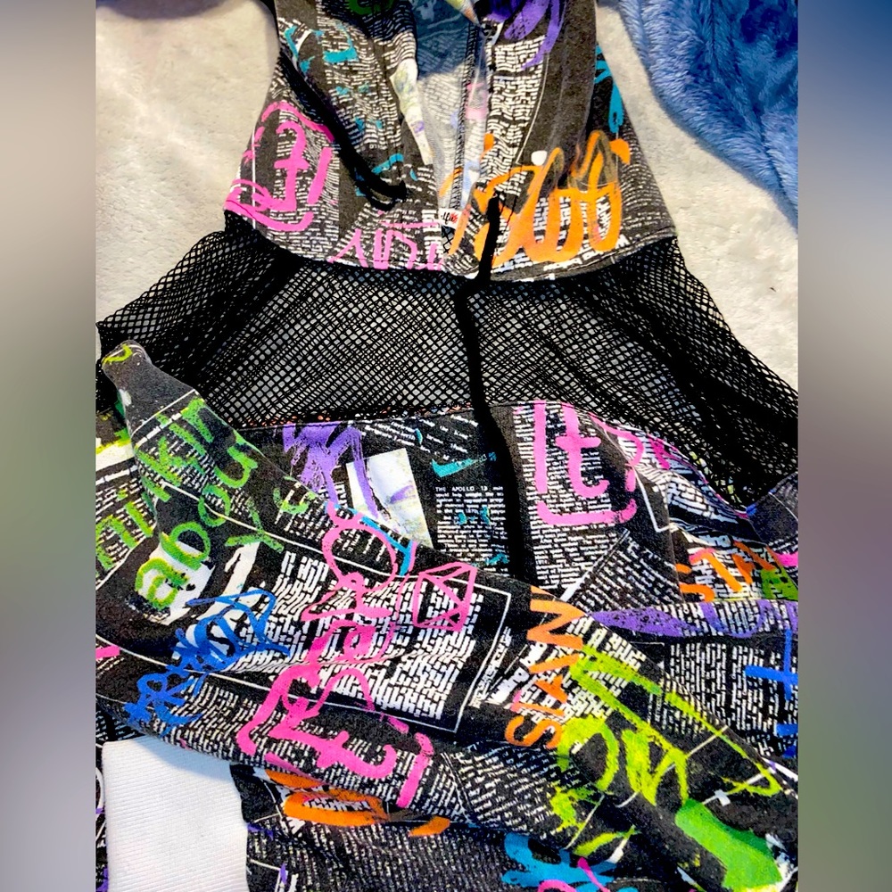 Grafetti crop top